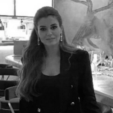 Portrait of Nora, Strategic Navigator at SALT Strategic Advisory